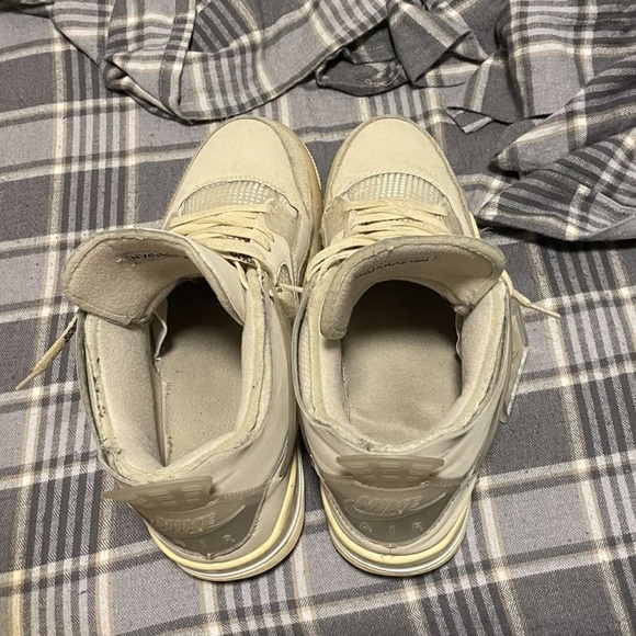 Off whites jordan 4s - Picture 2 of 6